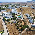 Villa Luxury Mia With Pool And Amazing Sea Views, Parikia (Paros)