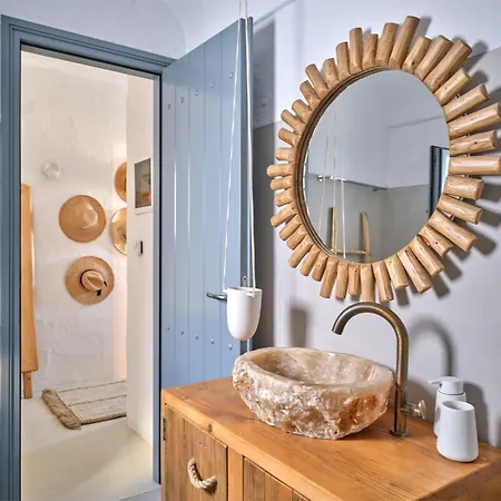 Luxury Mia With Pool And Amazing Sea Views, 빌라 Márpissa